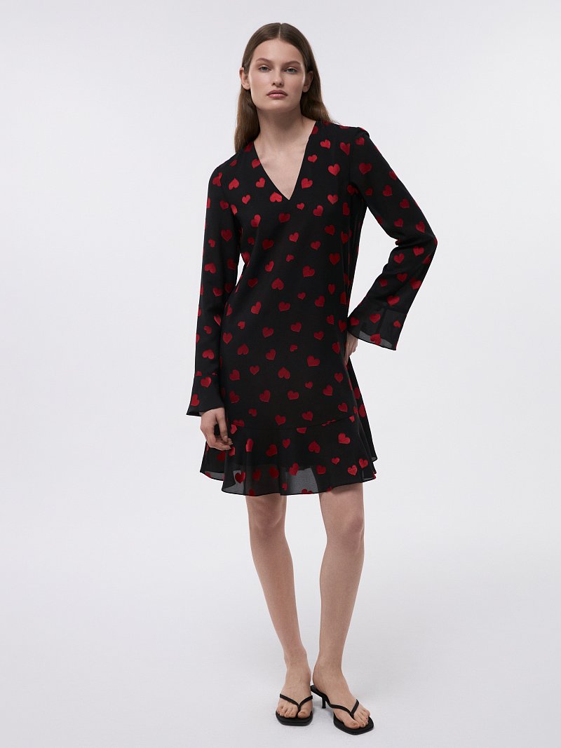 Платье с сердечками