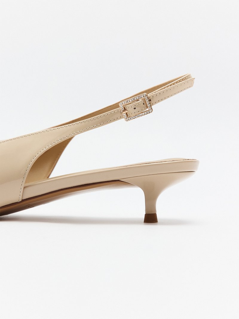 Лаковые туфли с открытой пяткой