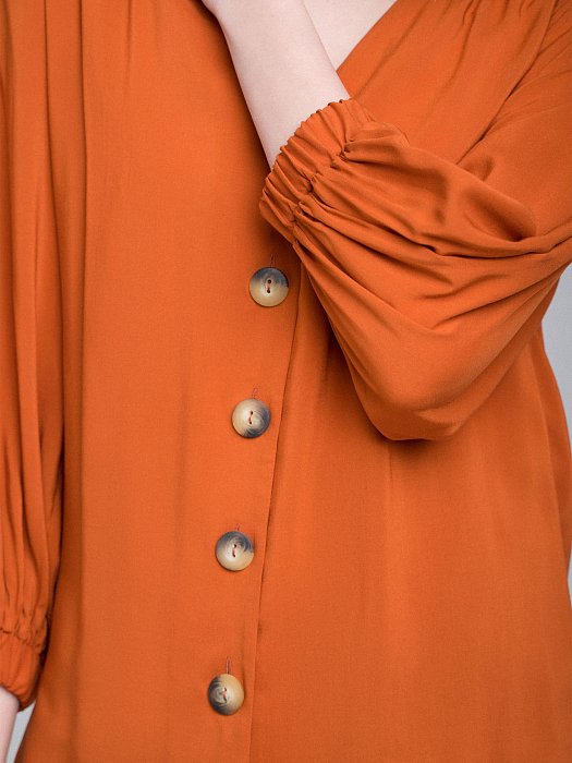 Блуза с объемными рукавами: фото №4