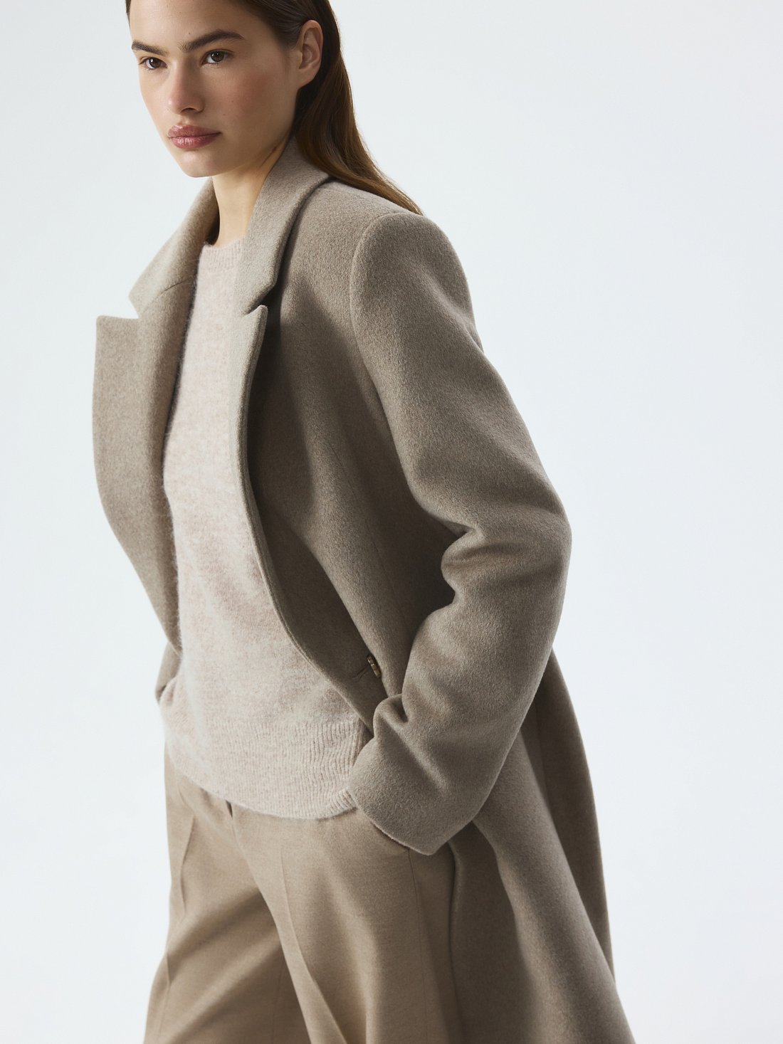 Прямое пальто из шерсти: фото №1