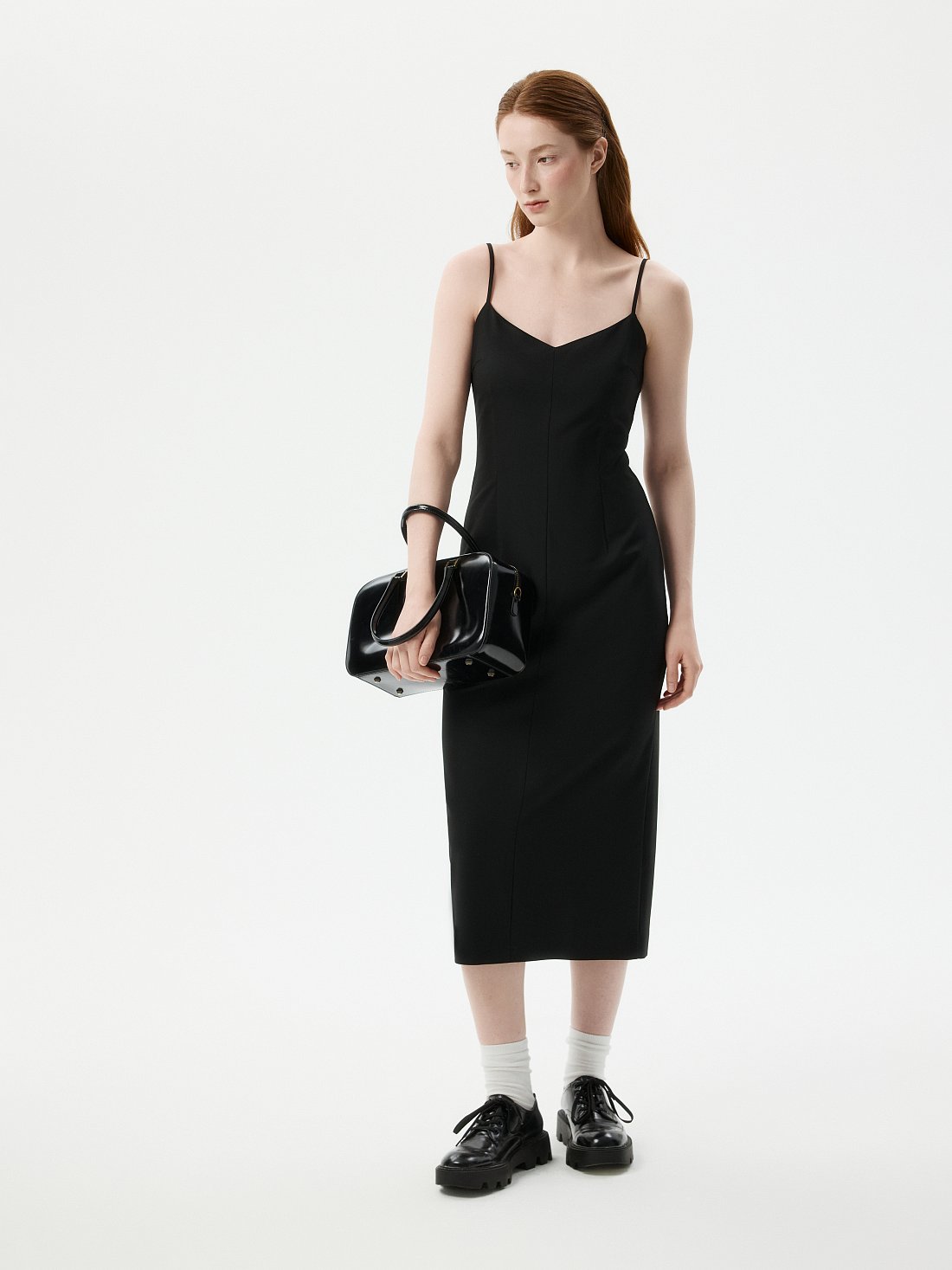 Платье-футляр на бретелях: фото №1
