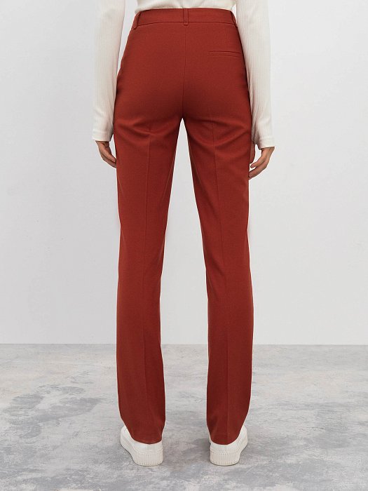 Брюки облегающего кроя со стрелками: фото №3