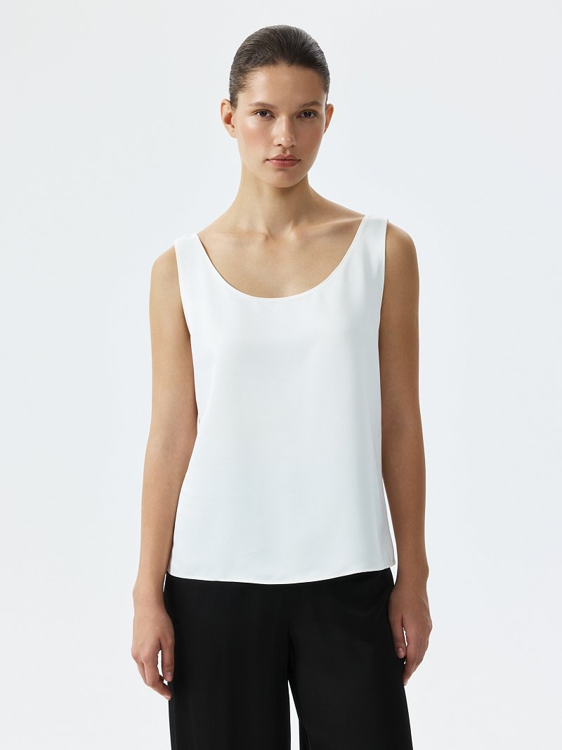 Топ из атласной ткани