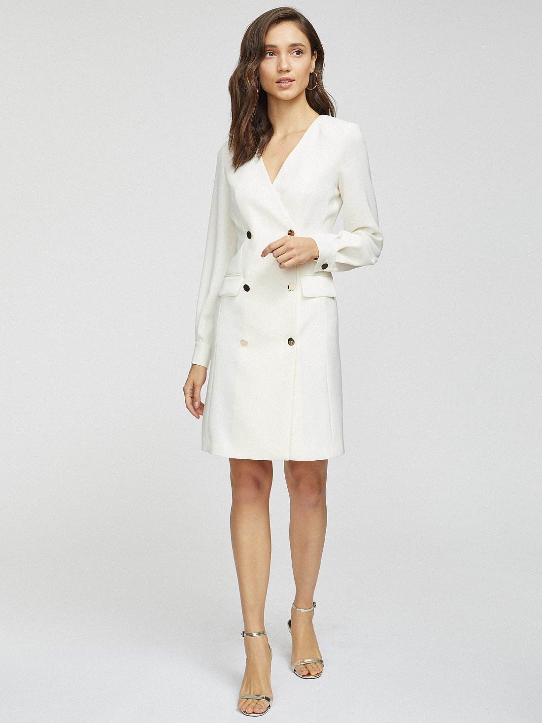 Двубортное платье с объемными рукавами: фото №1