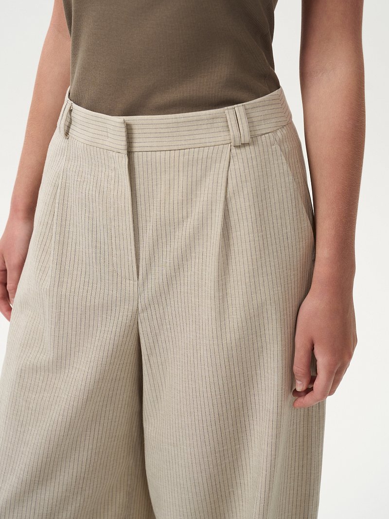 Широкие брюки со льном