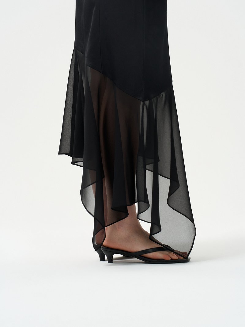 Атласное платье с шифоновой вставкой