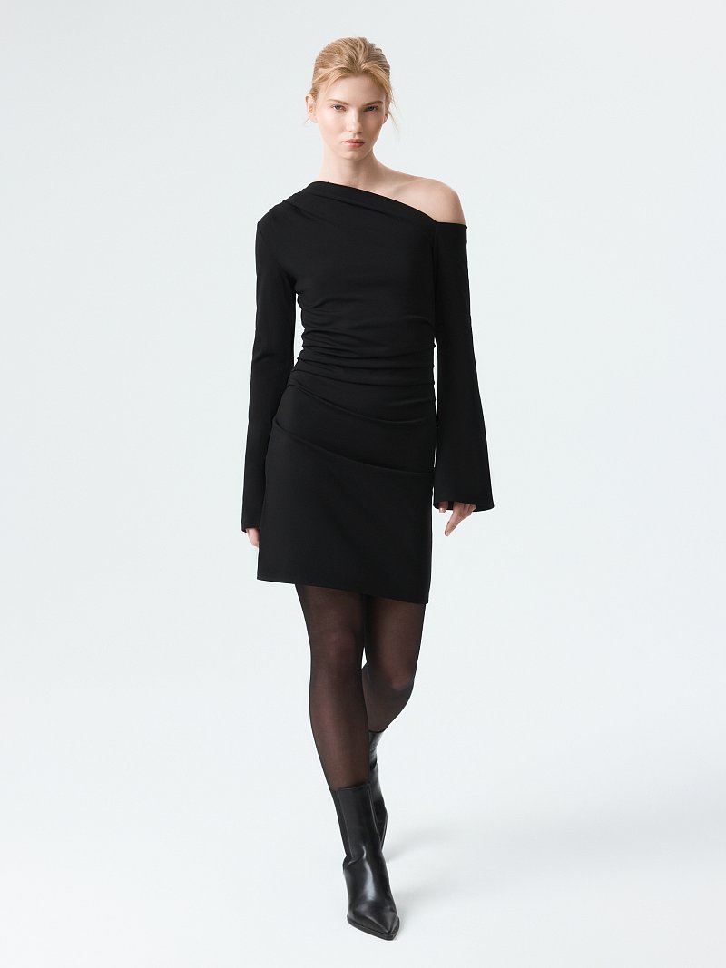 Трикотажное платье-мини с драпировками