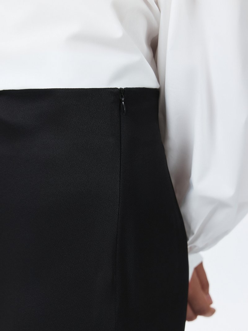 Атласная юбка-миди