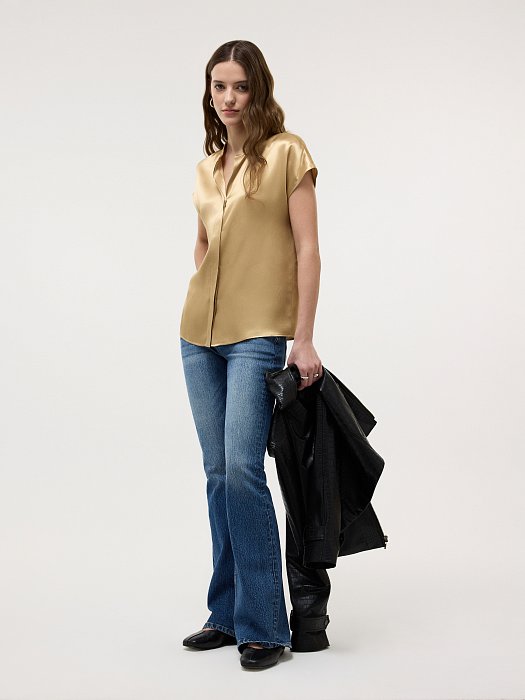 Атласная блуза с короткими рукавами: фото №3