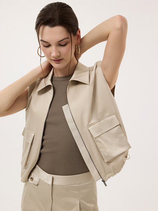 Атласный жилет на молнии: фото №2