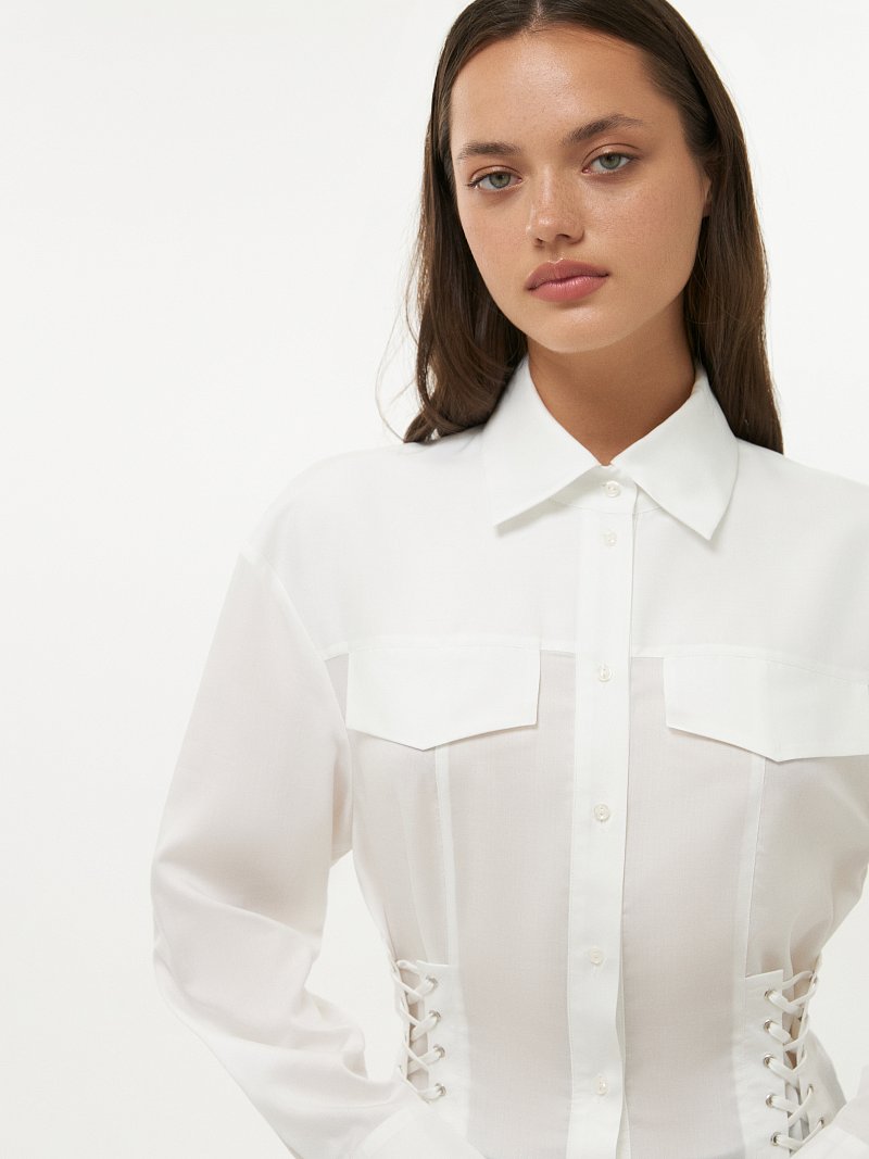 Приталенная рубашка со шнуровкой