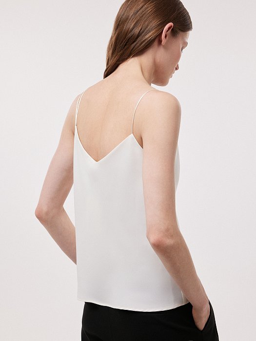 Атласный топ с асимметричными бретелями: фото №4