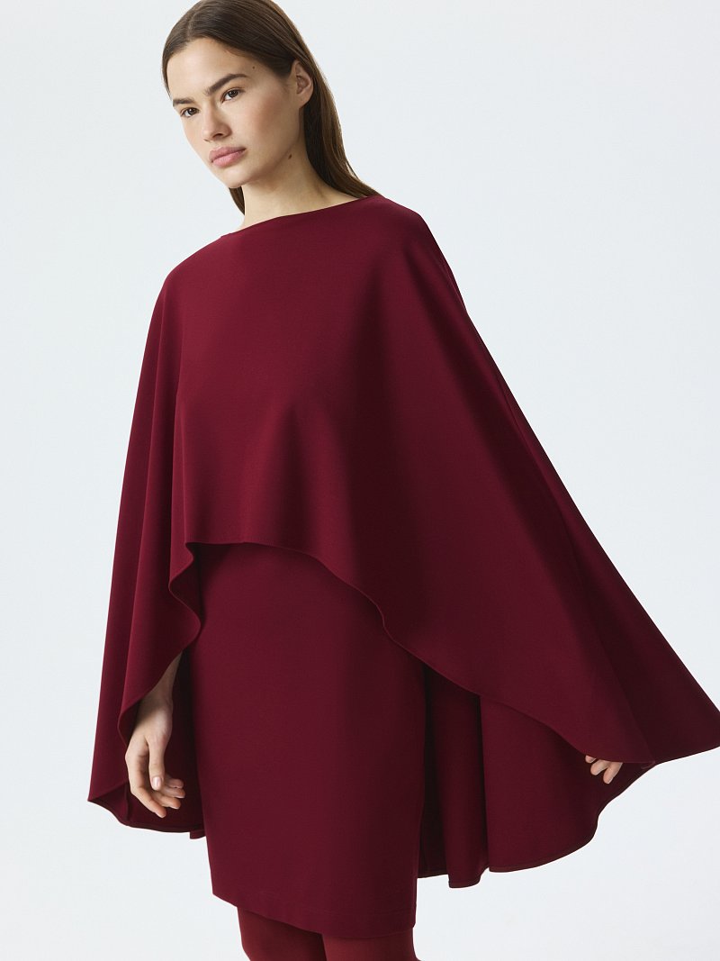 Трикотажное платье-мини с пончо