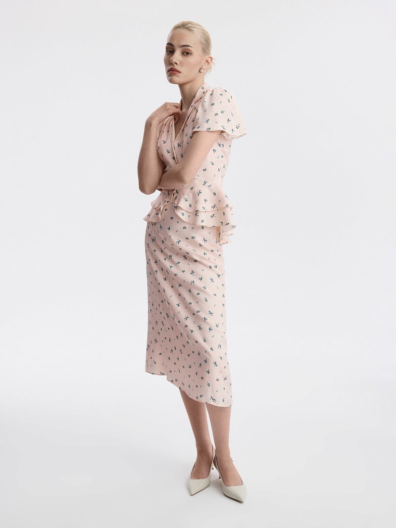 Атласная блуза в цветочек