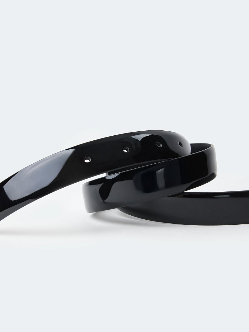 Ремень из лакированной кожи