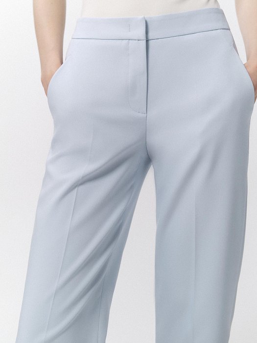 Зауженные брюки со стрелками: фото №3