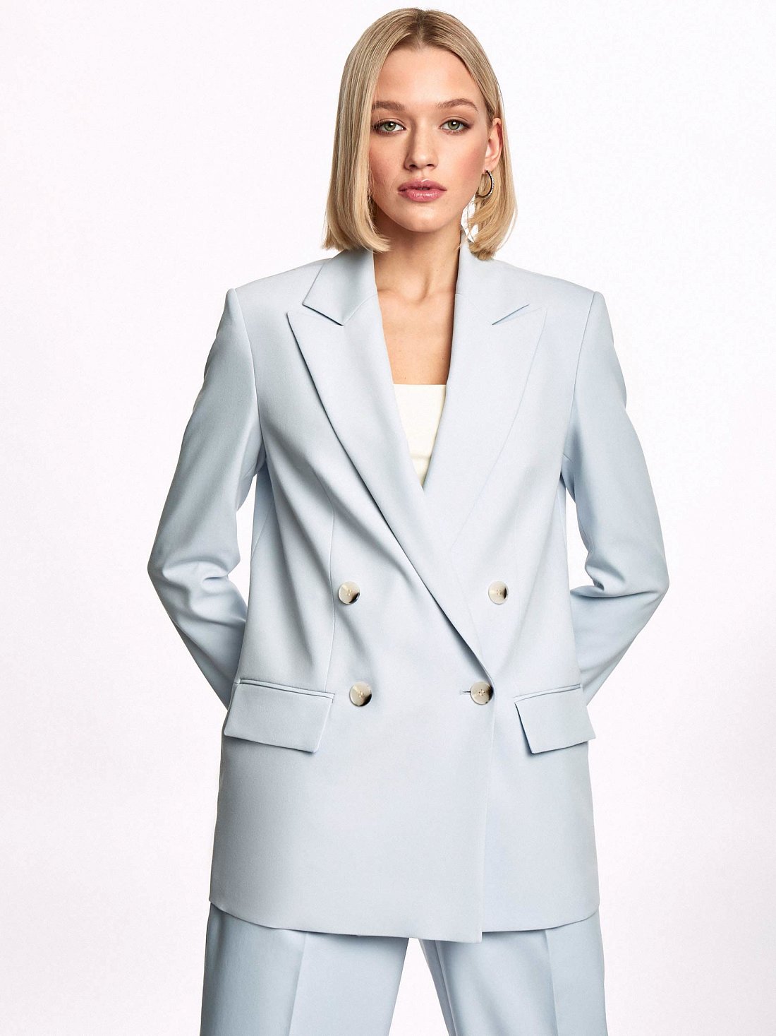 Двубортный прямой жакет: фото №1