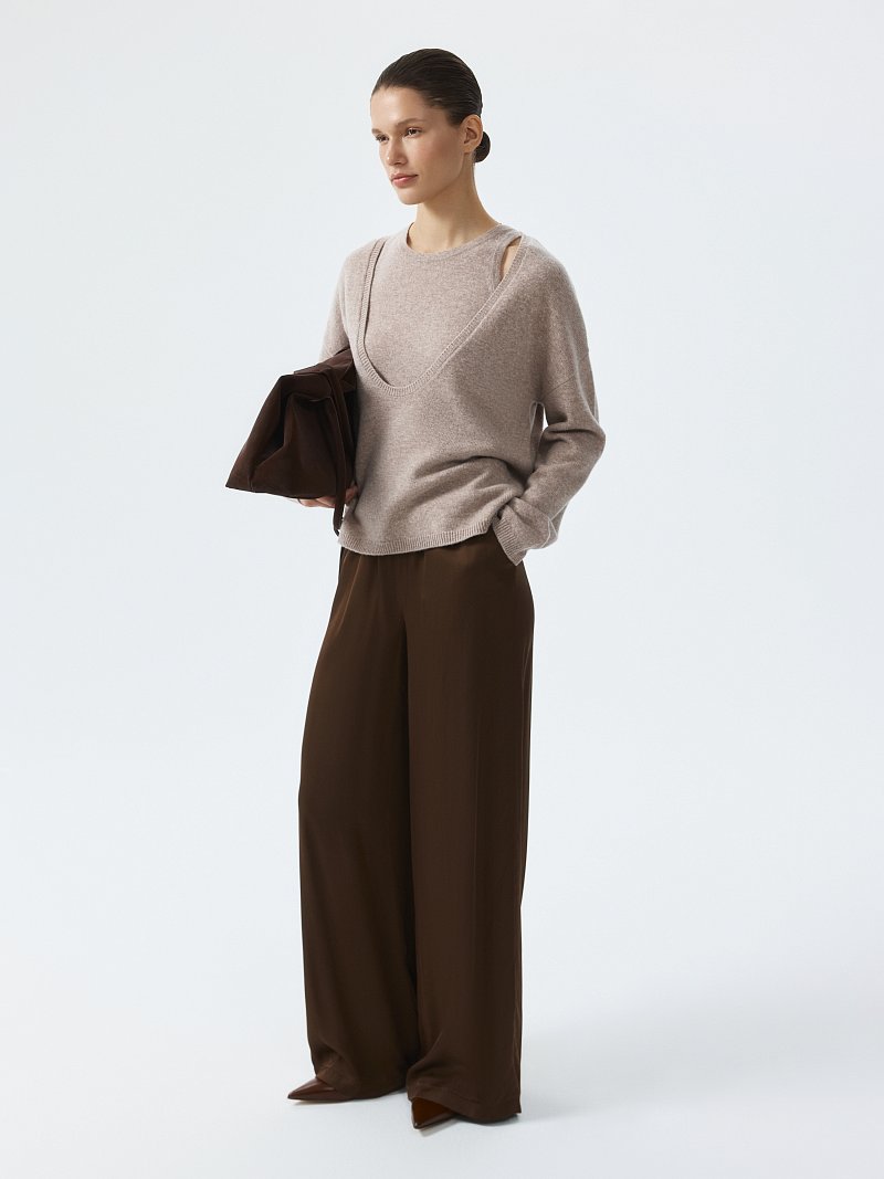 Шерстяной джемпер с вырезом