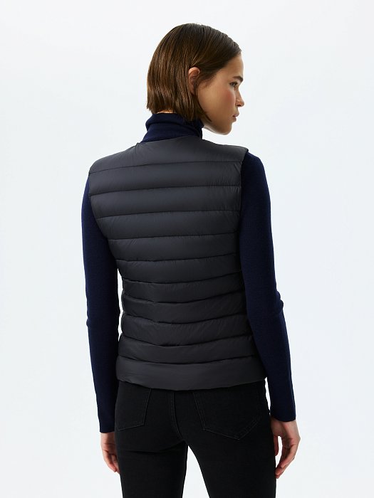 Утепленный жилет: фото №5