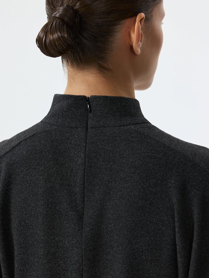 Укороченный джемпер со стойкой