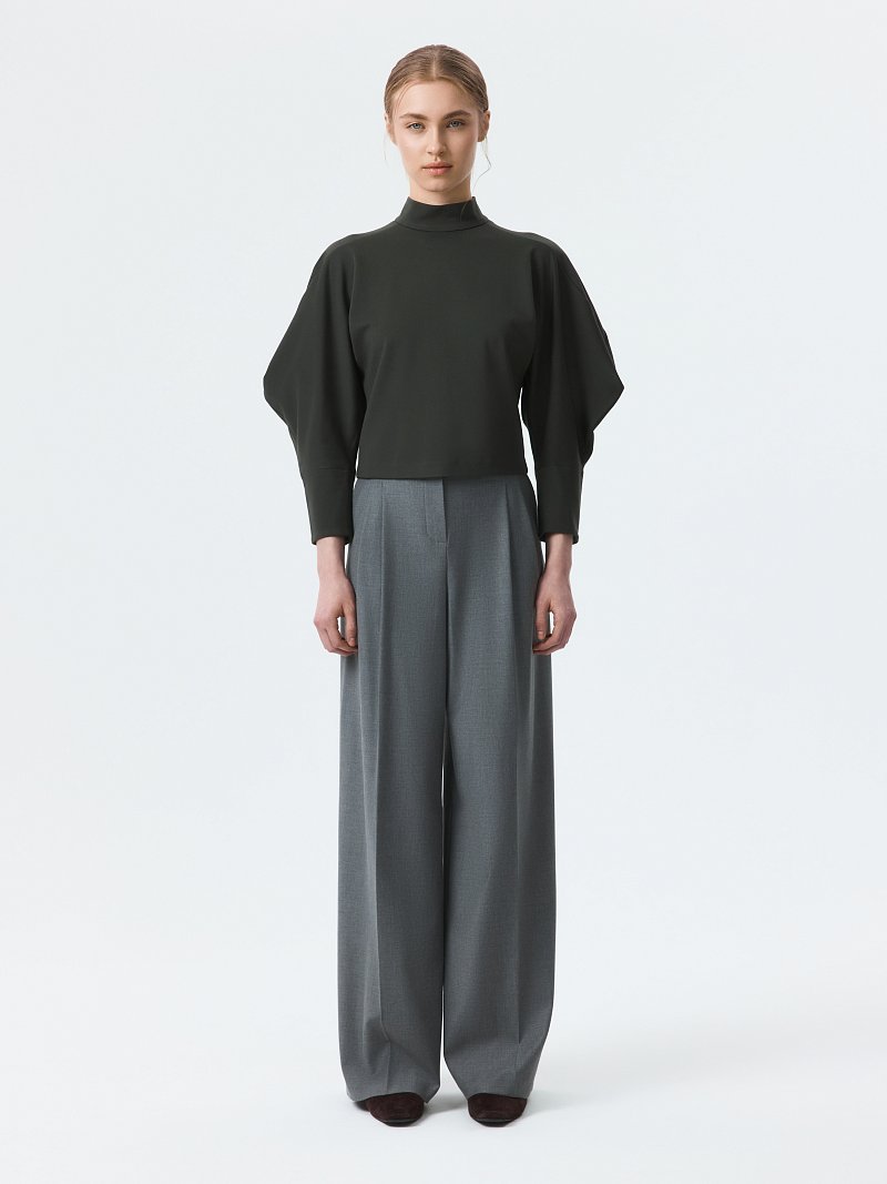 Лонгслив с объемными рукавами 3/4