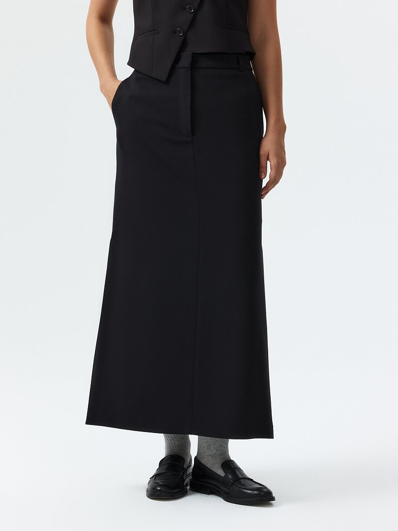 Прямая юбка с разрезами