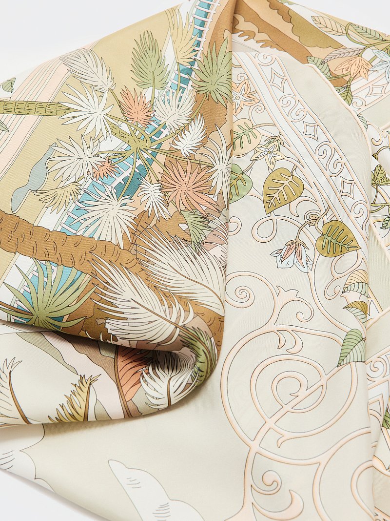 Платок с натуральным шелком