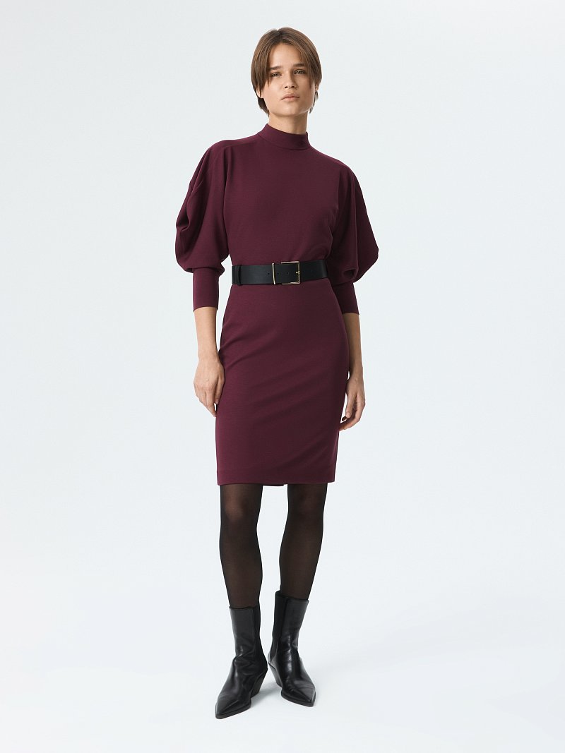 Платье с объемными рукавами 3/4