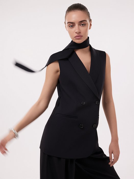 Жилет с поясом: фото №4