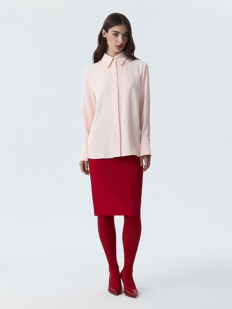 Атласная блуза с широкими манжетами