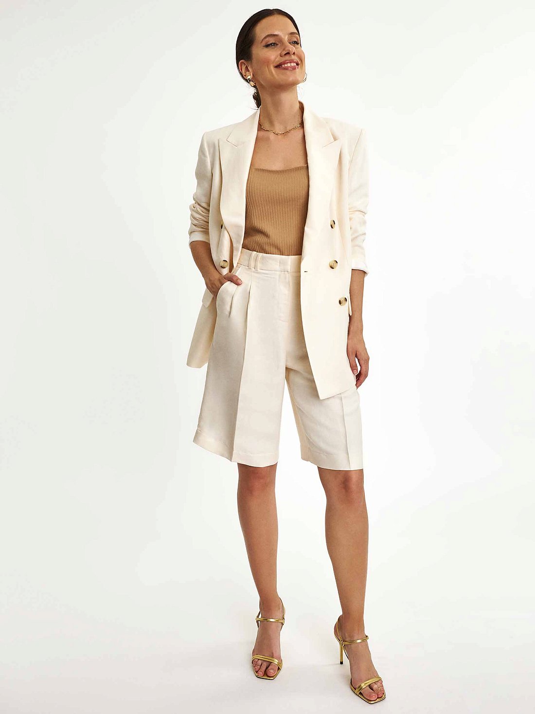 Бермуды с защипами: фото №1