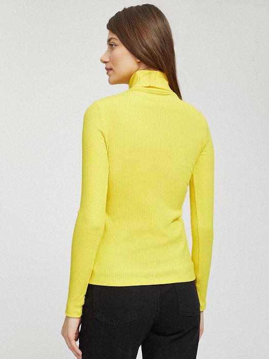 Водолазка с отверстиями для больших пальцев: фото №4