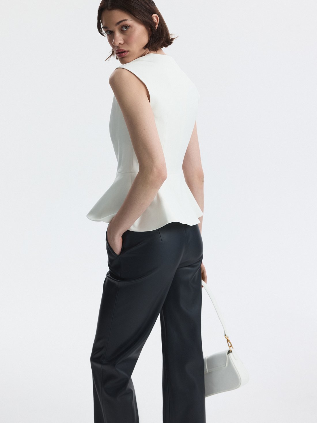 Брюки-клеш из экокожи: фото №1