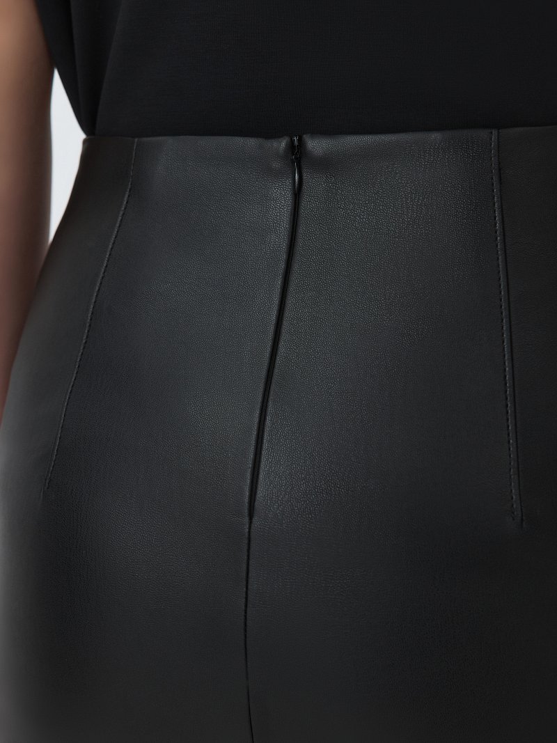 Юбка-карандаш из экокожи 