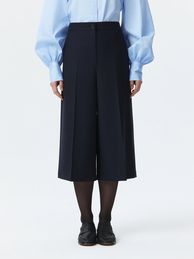 Костюмные шорты со стрелками