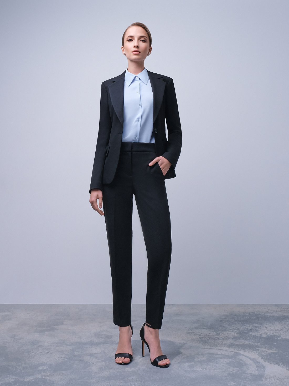 Приталенный однобортный жакет: фото №1