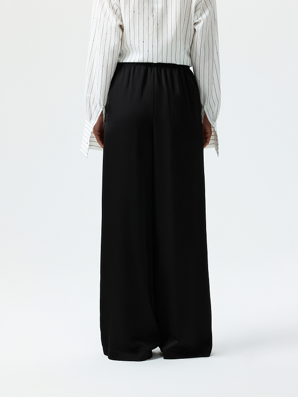 Атласные брюки на резинке