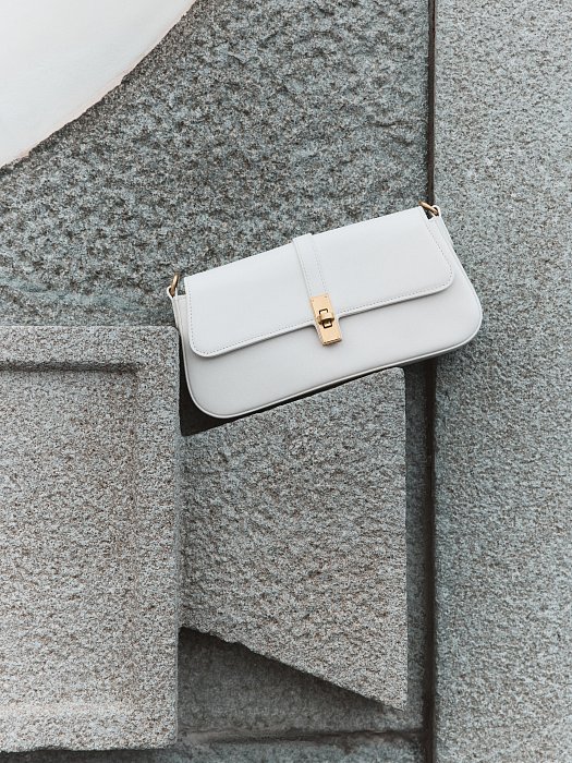 Сумка-багет из натуральной кожи: фото №8