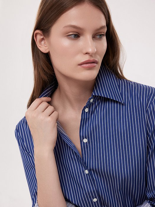 Прямая рубашка в узкую полоску: фото №3