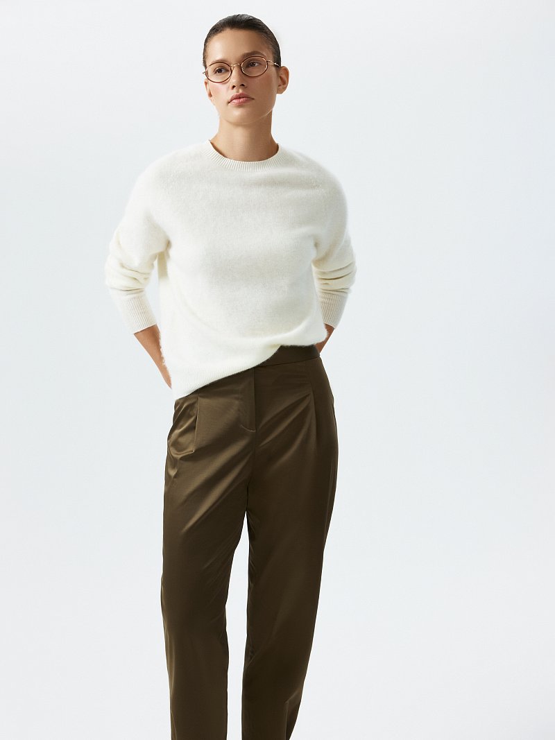 Атласные брюки с защипами