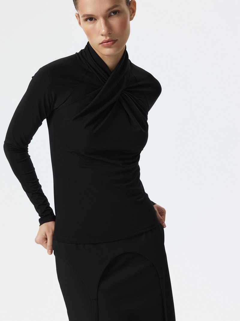 Лонгслив с горловиной на запах