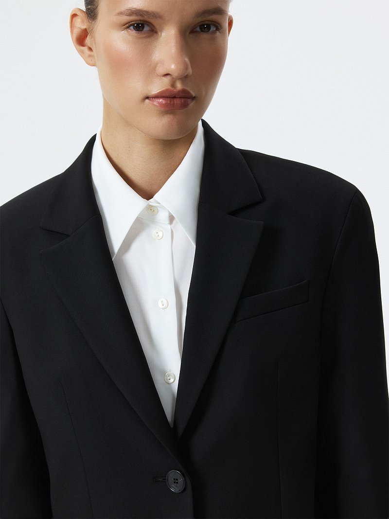 Укороченный жакет