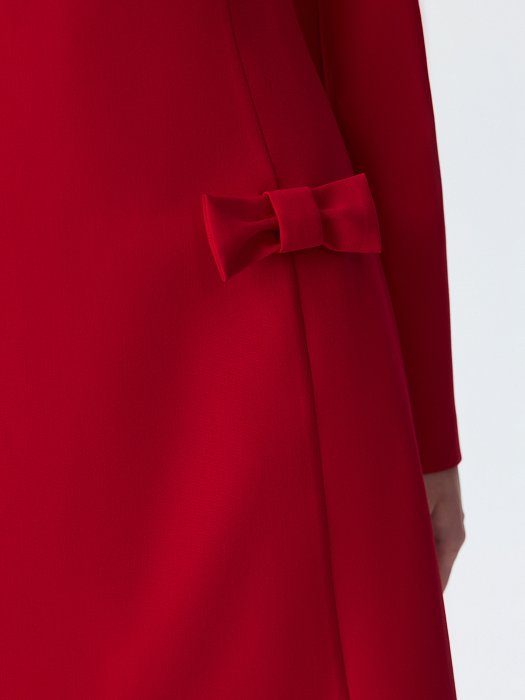 Классическое приталенное платье: фото №4