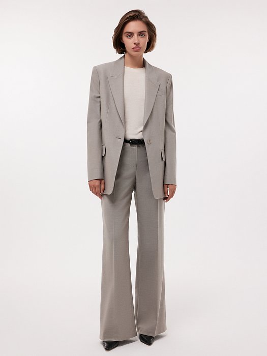 Прямой жакет на пуговице: фото №2