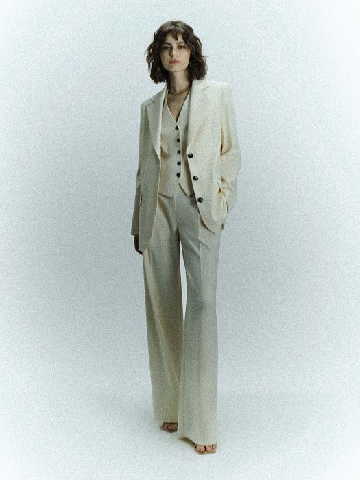 Однобортный жилет на пуговицах: фото №2