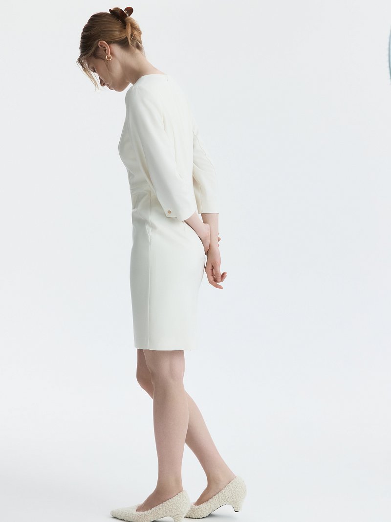 Платье с рукавами 3/4