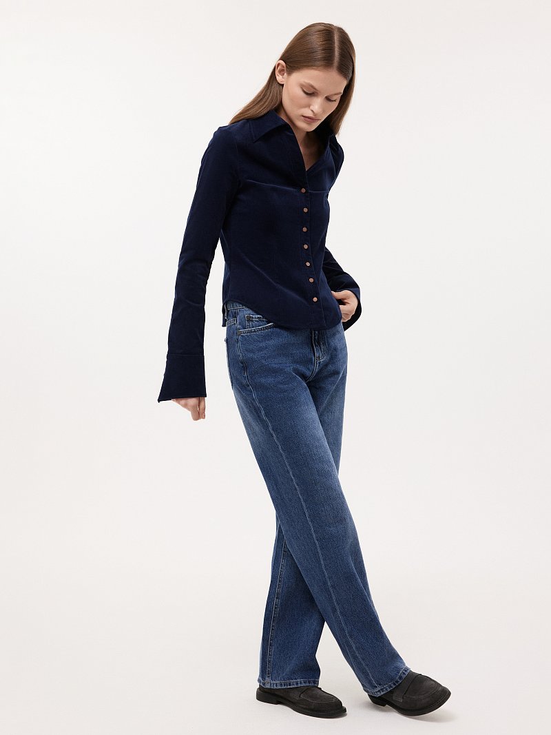 Приталенная рубашка из вельвета