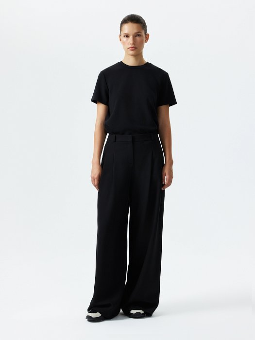 Широкие брюки с защипами: фото №3