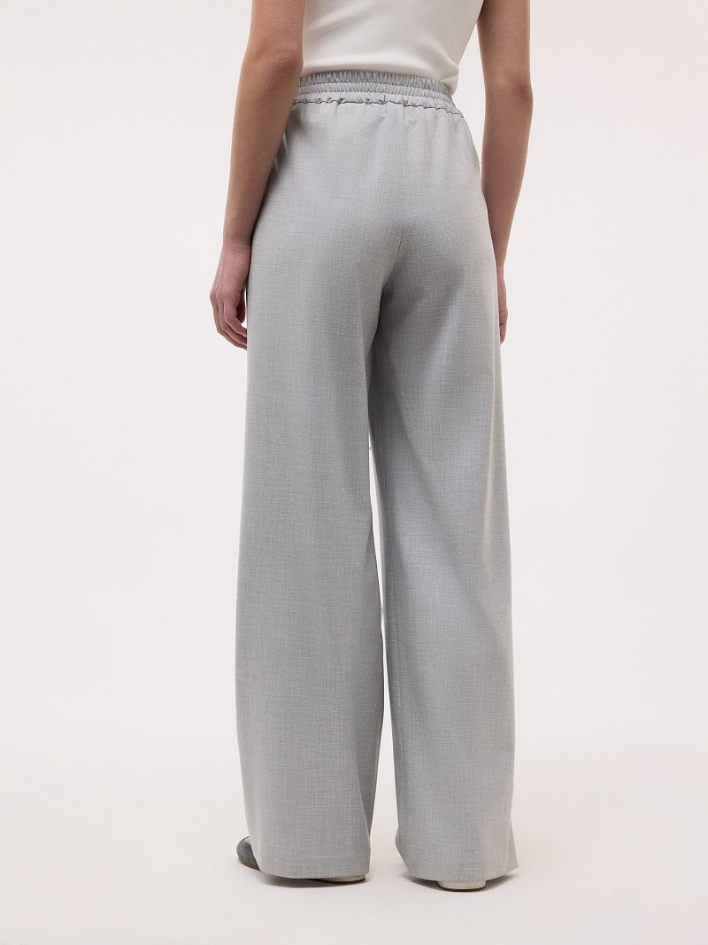 Костюмные брюки на резинке