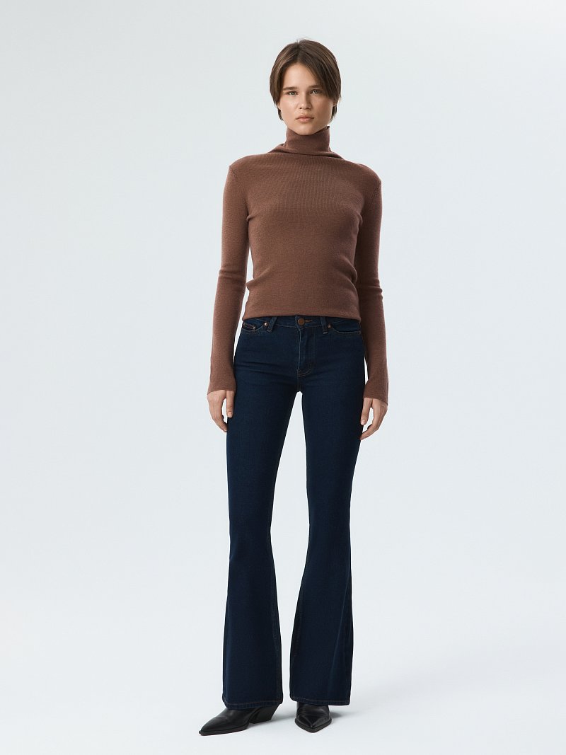 Джинсы-клеш с низкой посадкой